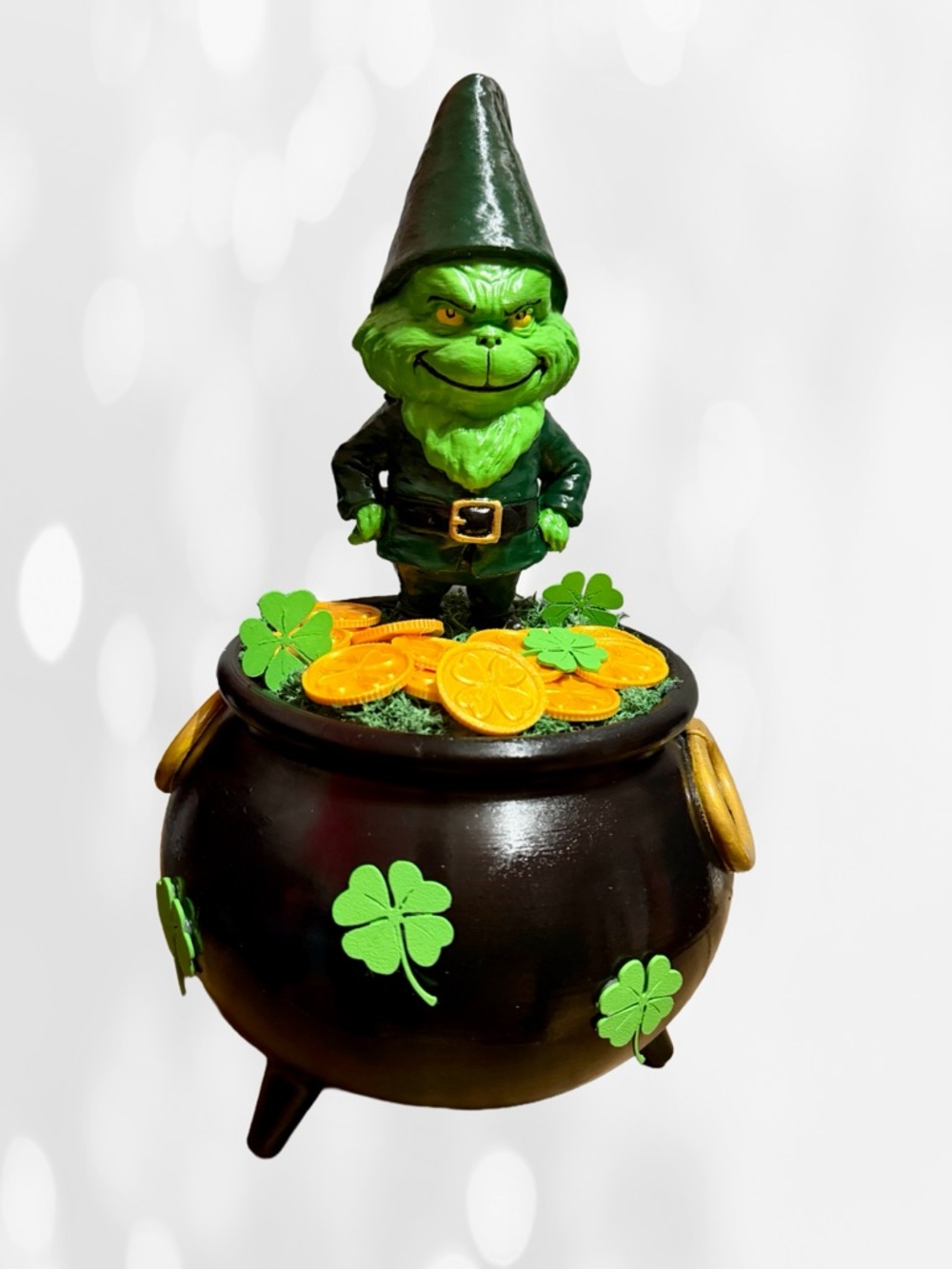 Grinch Leprechaun Cauldron Decor – Centerpiece Shamrocks (13.5” x 8.5”)
